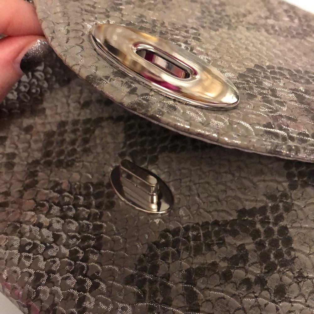 H&M Silver Snakeskin Clutch - Picture 8 of 10